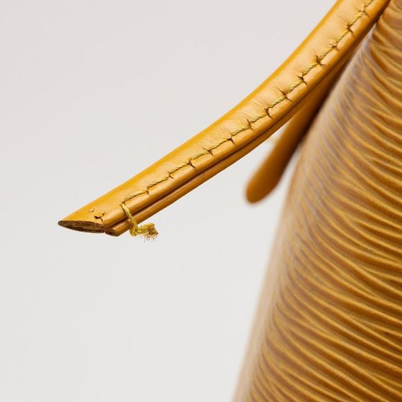 Louis Vuitton Vintage Epi Leather Noe Shoulder Bag - Picture 11 of 15